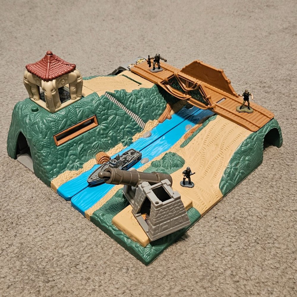 Micro Machines Battlezones 1997 Black Tiger Delta playset
